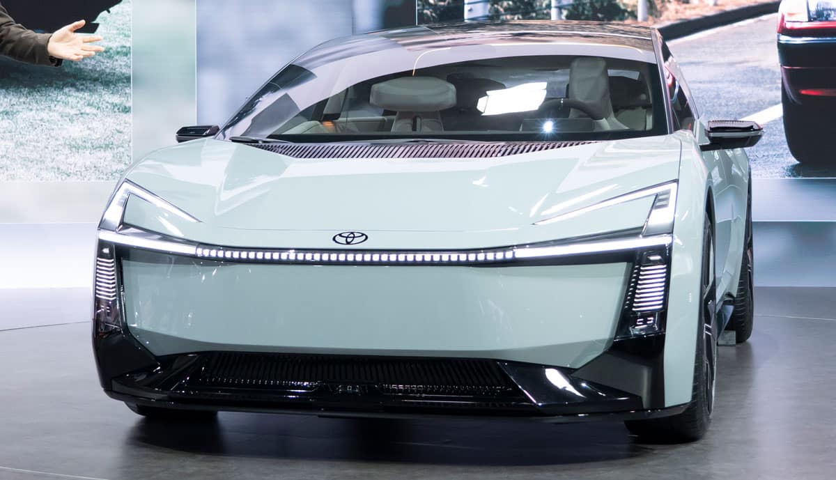 Toyota-Corolla-Concept-2025-2