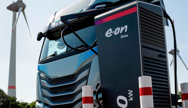 eon-e-truck-ladestation