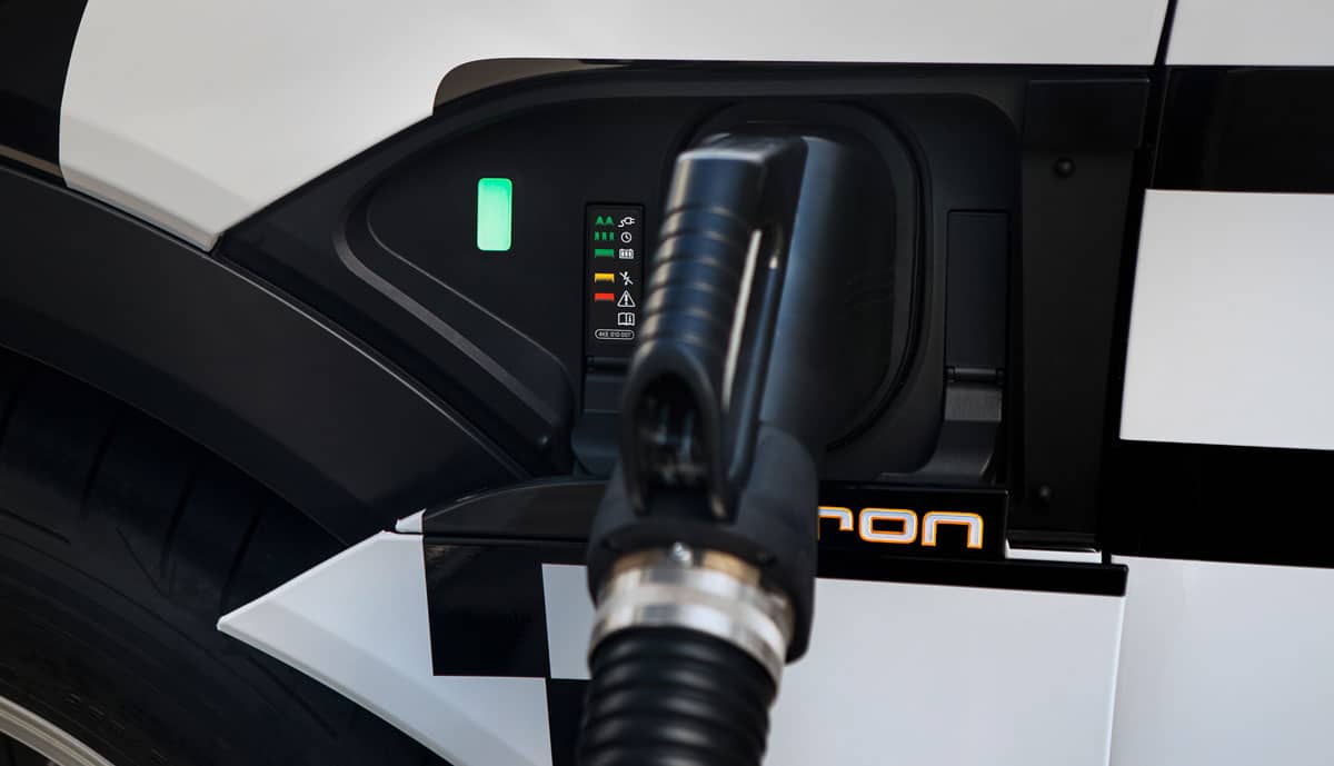 Audi-e-tron-laedt