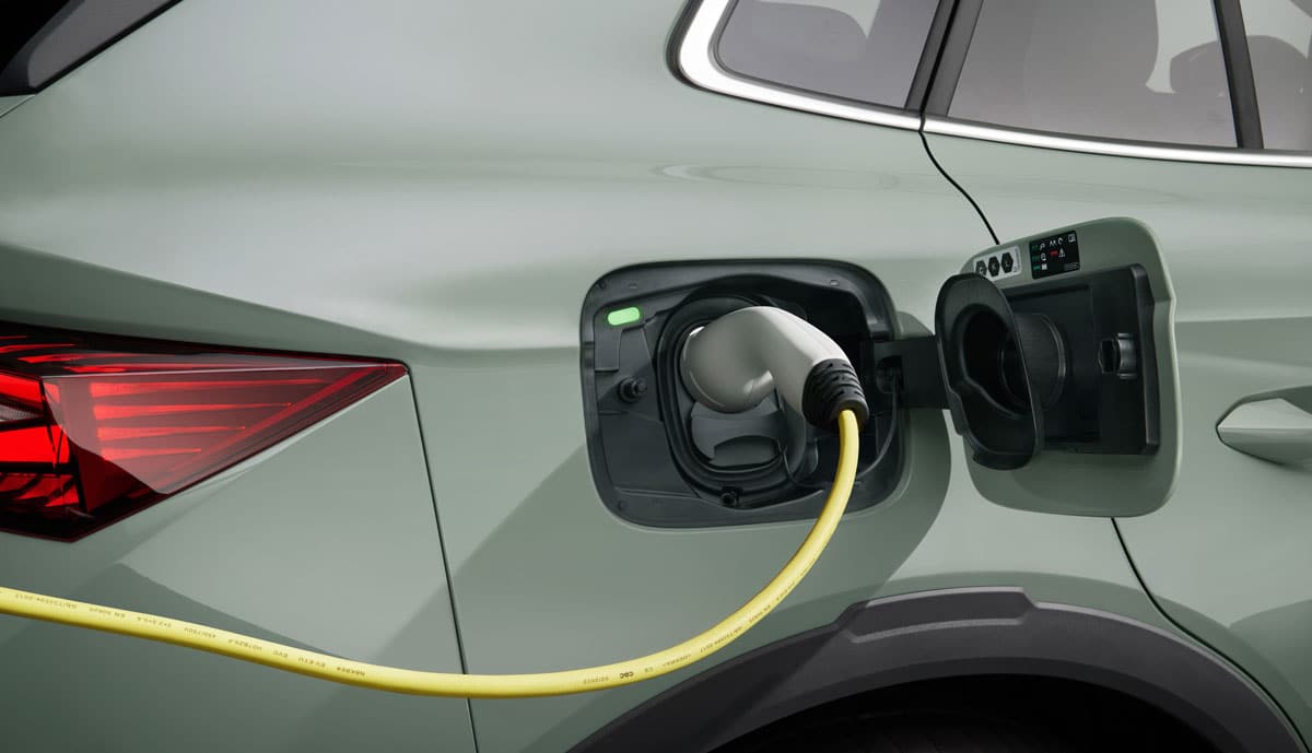 Elektroauto-Skoda-Elroq-laedt