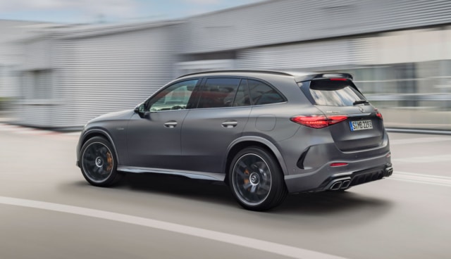 Mercedes-AMG-GLC-63-S-E-PERFORMANCE-SUV-