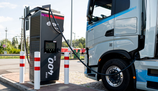 E.On-Elektro-Lkw-laedt