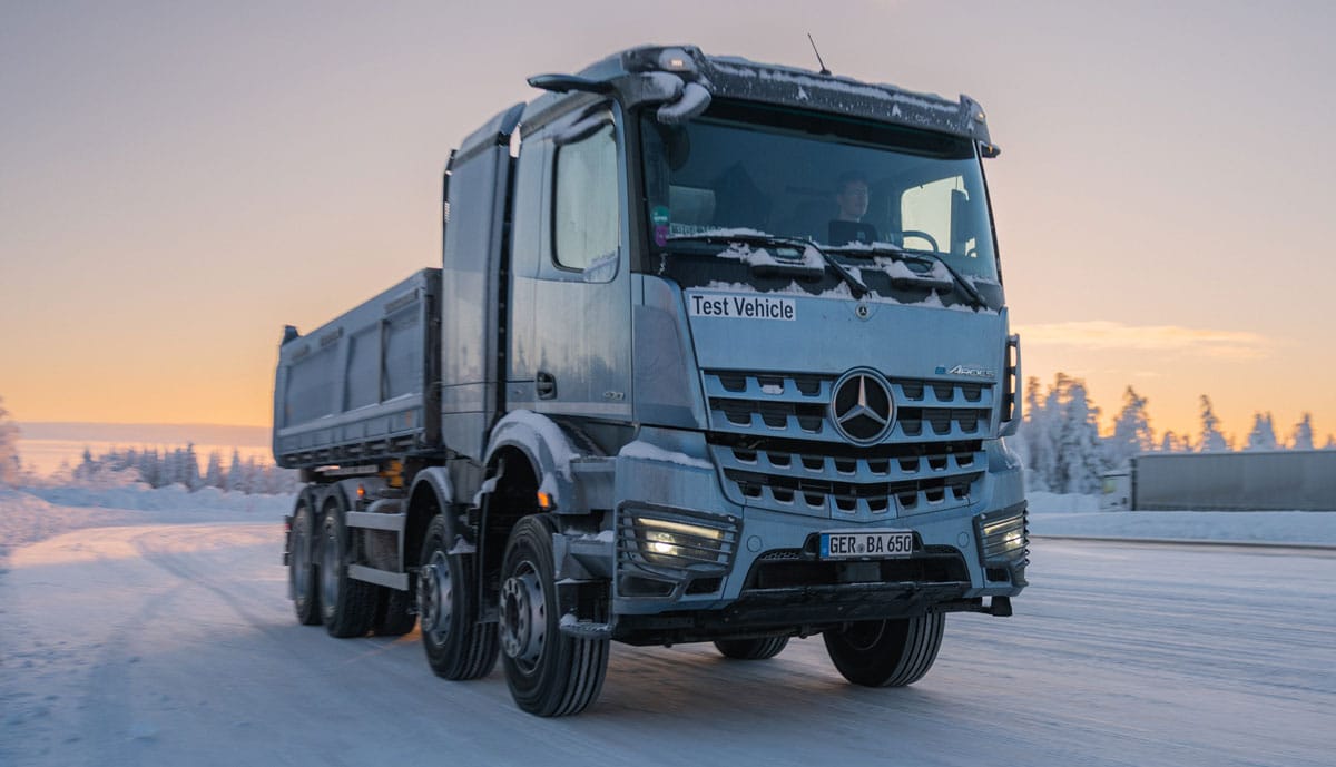 Mercedes-Benz eArocs 400 bewältigt Wintertest bei minus 20 Grad