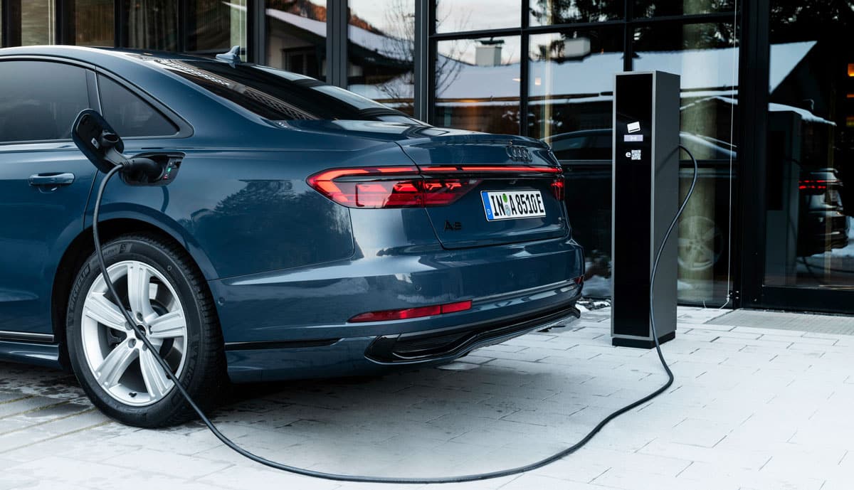 Audi-A8-TFSI-e-