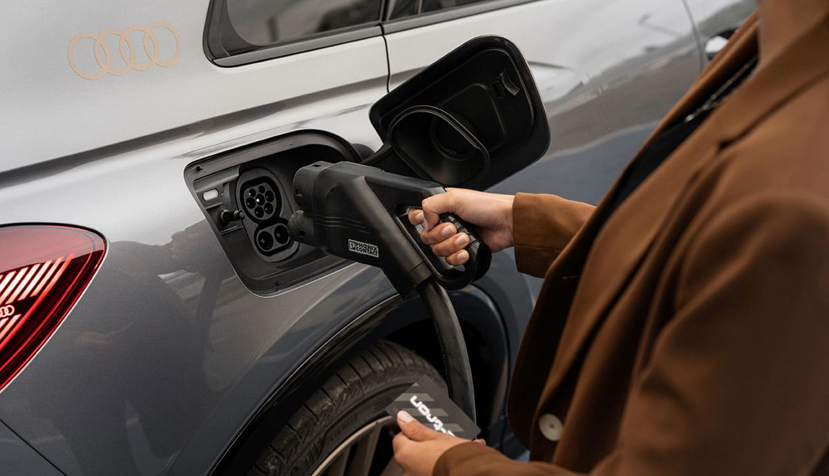 Audi-Q4-e-tron-Ladeanschluss