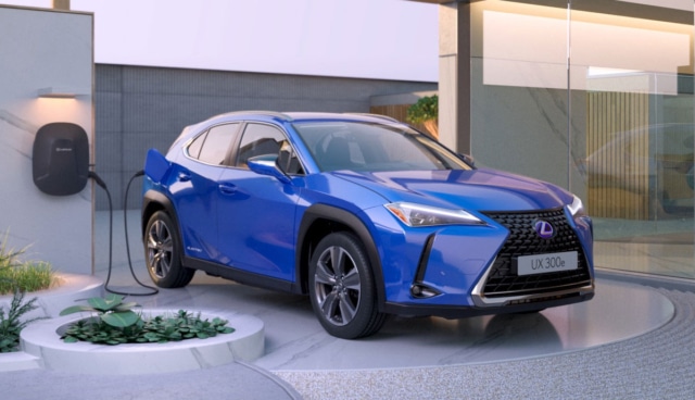 Lexus-UX-300e-2