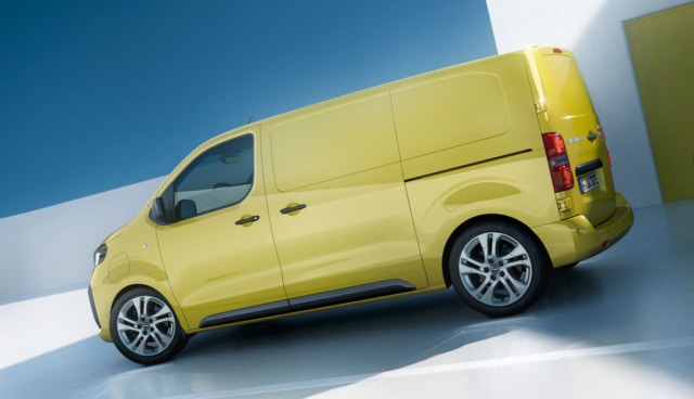 Opel-Vivaro-Electric