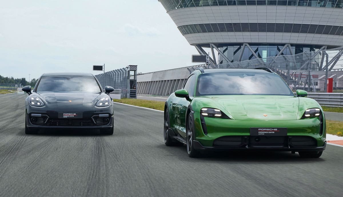 Porsche-Panamera-Taycan