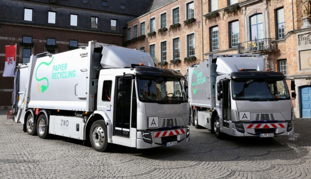 Renault-Trucks-E-Tech-D-Wide-mit-Low-Entry-Cab-(LEC)-und-Bustuer