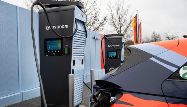 hyundai-new-n-hyper-chargers-at-nuerburgring-03