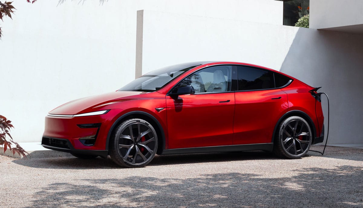 Tesla-Model-Y-Performance-rot