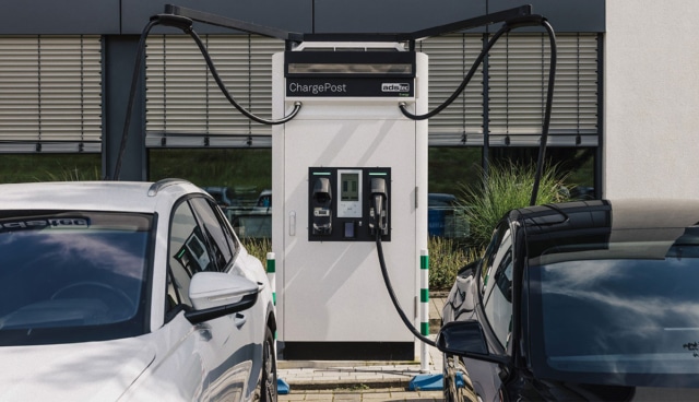 Ads-Tec-ChargePost