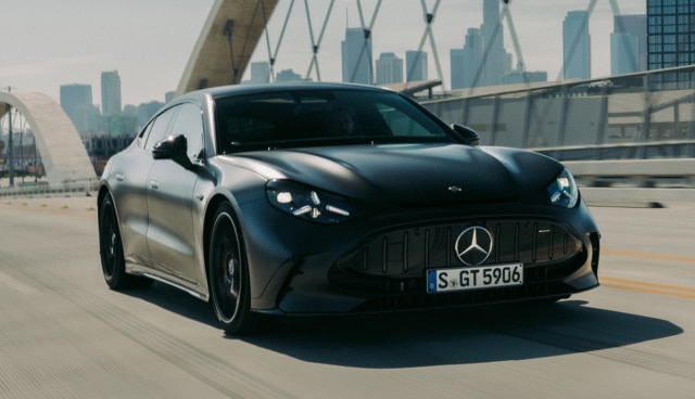 Mercedes-AMG-GT-4-Tuerer-Coupe