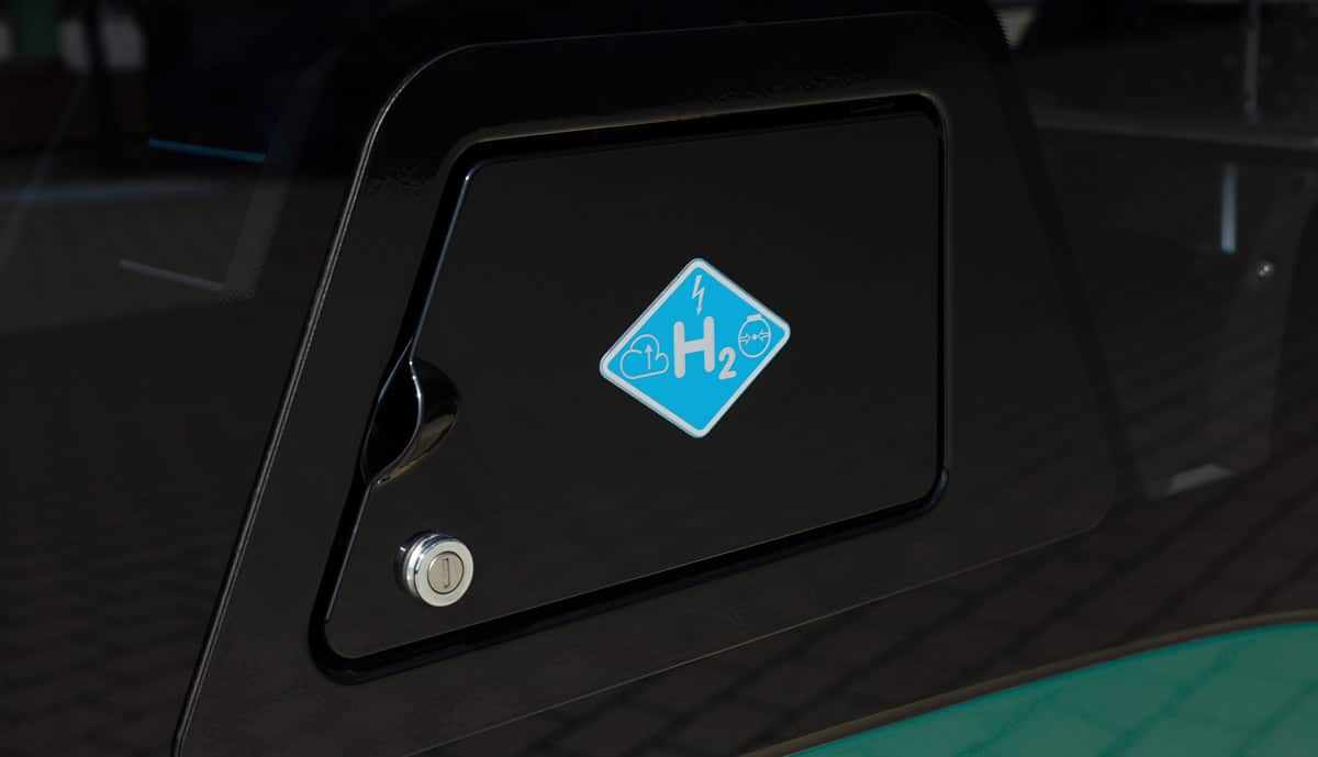 Mercedes-Benz-eCitaro-fuel-cell-