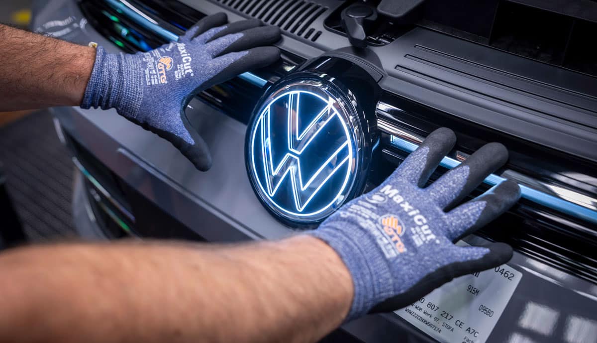 Volkswagen-Werk-Wolfsburg,-Golf-Produktion-