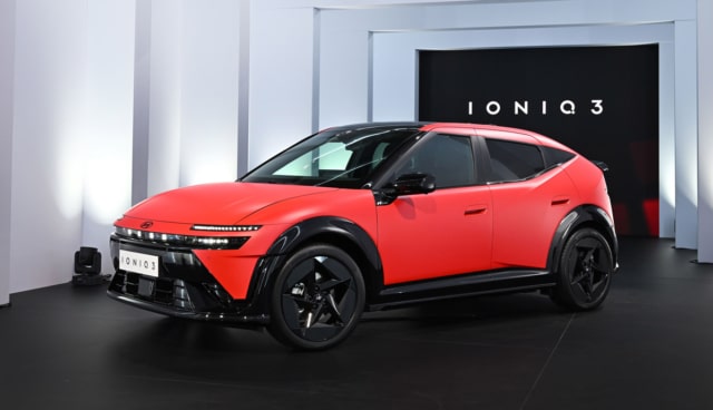 Hyundai-Ioniq-3