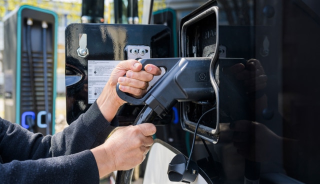 MAN-Elektro-Bus-Ladeanschluss