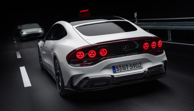 Mercedes-AMG-GT-4-Tuerer-Coupe