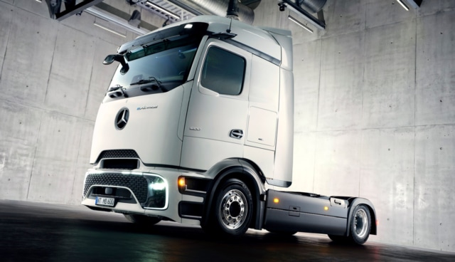 Mercedes-Benz-Trucks-eActros-Lowliner-2026