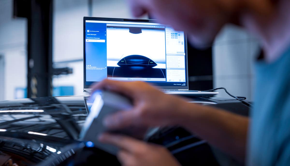 Mercedes-CLA-Aerodynamik-Arbeiten