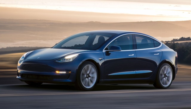Tesla-Model-3-2019