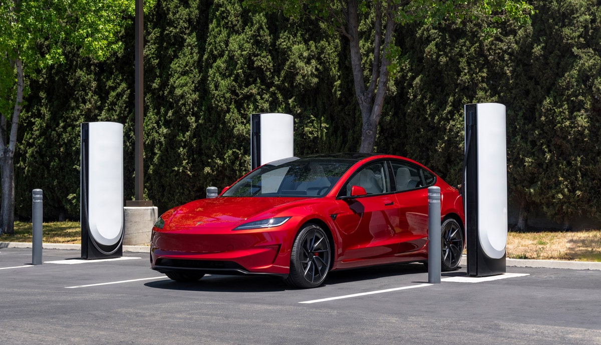 Tesla bietet White-Label-Supercharger für Unternehmen an