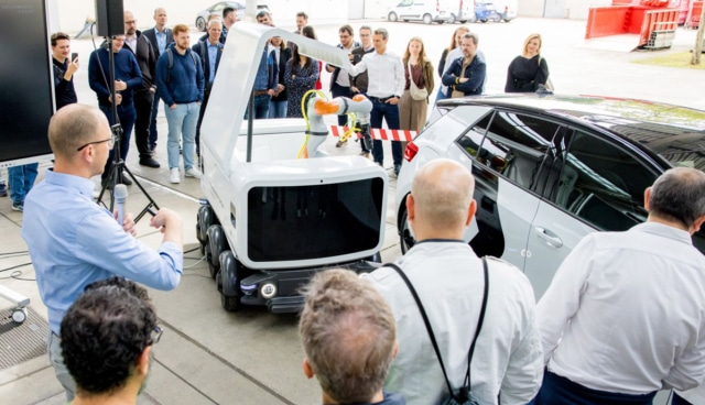 VW-Laderoboter-Dresden-2026