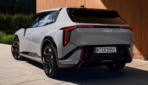 Kia-EV4_mit_AWD-Power_und_22-kW-AC-Laden_03