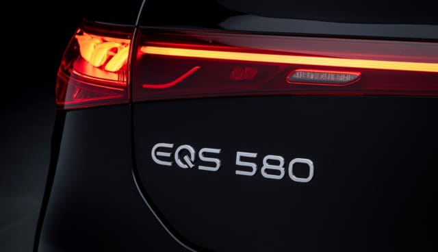Mercedes-EQS-580-Emblem