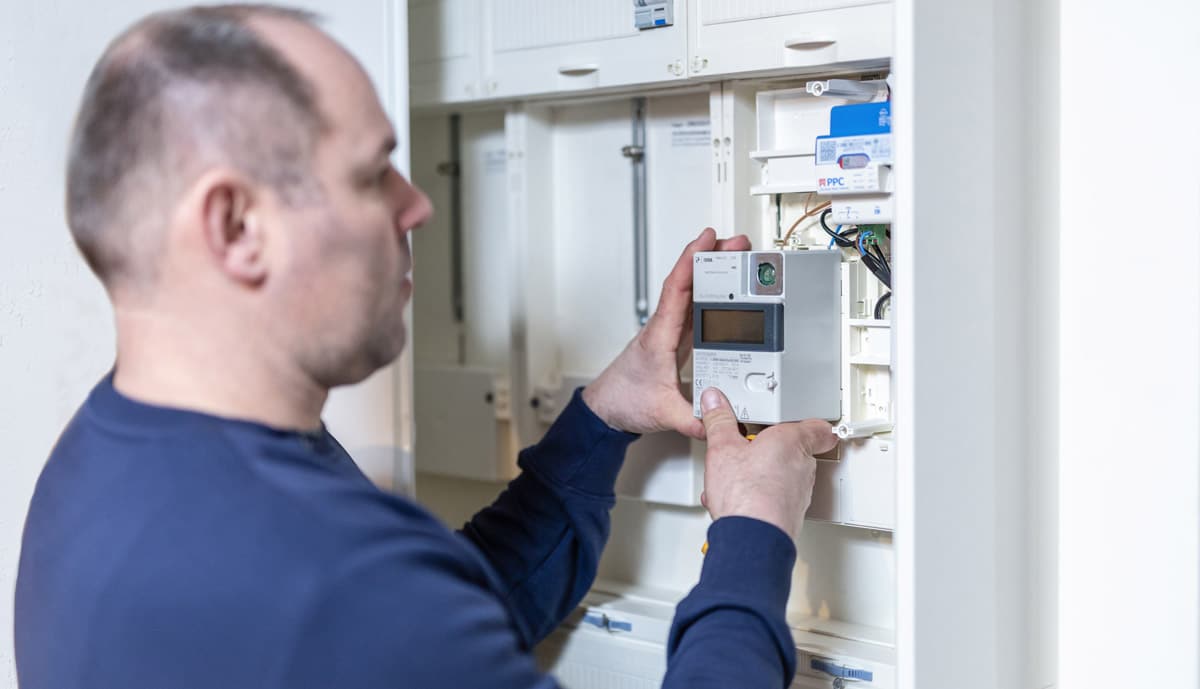 lew-installation-smart-meter-montage