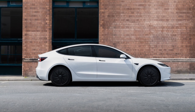 Tesla-Model-3-Standard