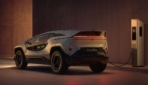 Ceer-EXOBOT-SUV-Ultrafast-Charging
