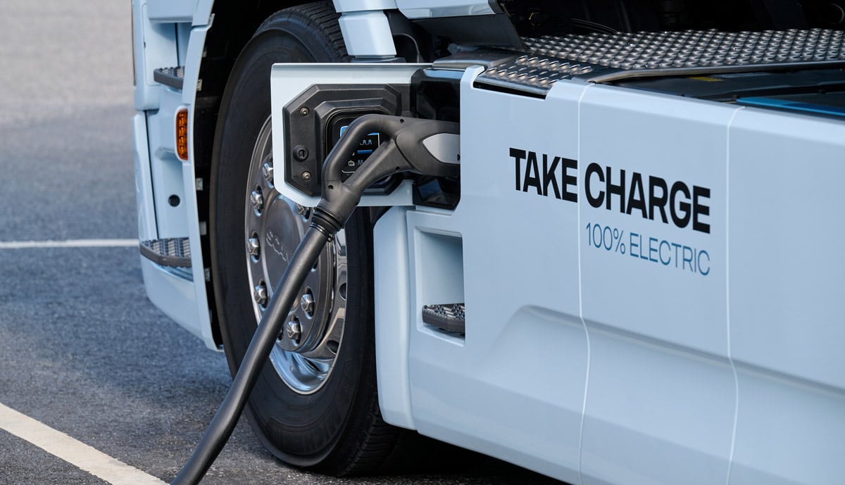 Scania-Elektro-Lkw-laedt