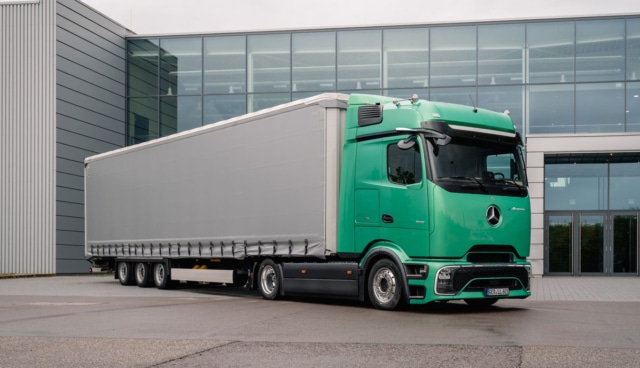 Mercedes-eActros-Lowliner