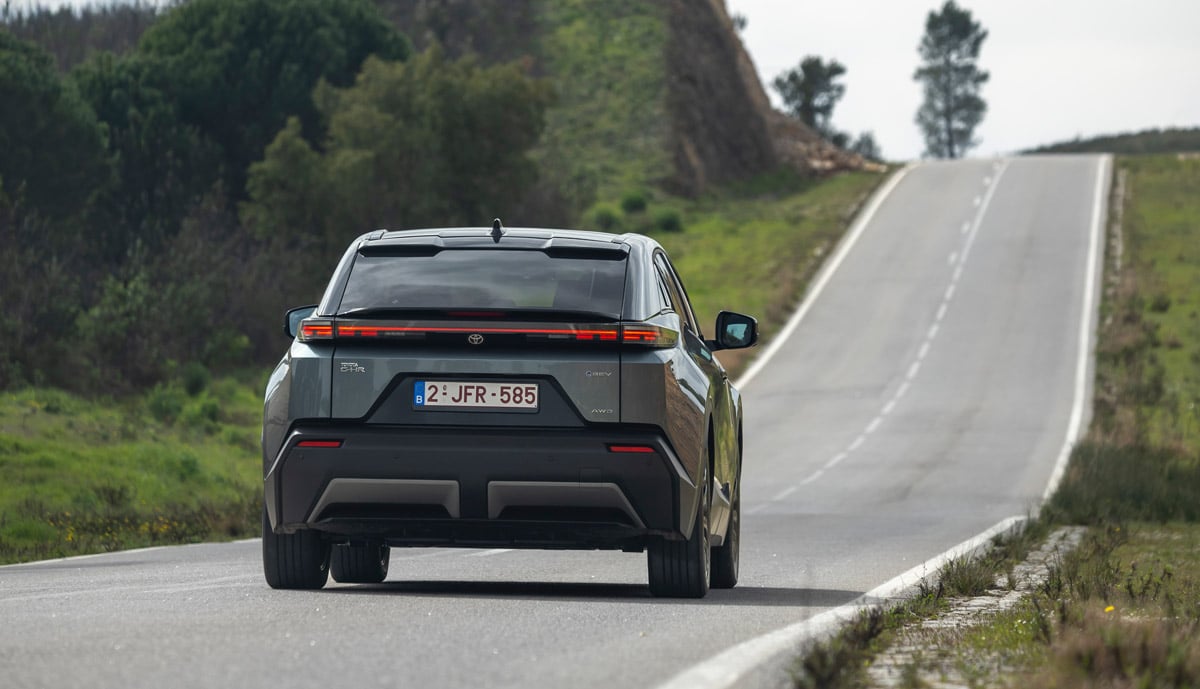 Toyota-CHR+