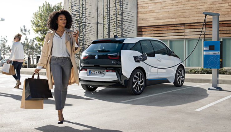 BMW-Aktionäre fordern mehr Elektroautos