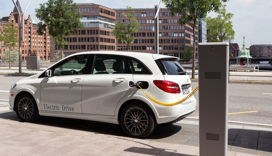 Daimler: Elektroauto-Schnellladen „perspektivisch“ mit 100 Kilometer/5 Minuten