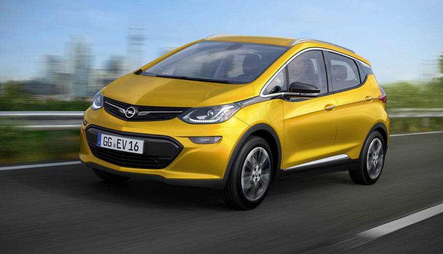 Opels Elektroauto Ampera-e als Erlkönig erwischt