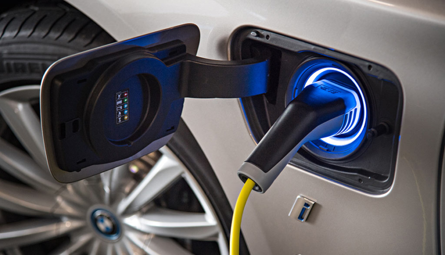 BMW, Daimler, Ford und Volkswagen bauen „ultraschnelles“ Elektroauto-Ladenetz in Europa