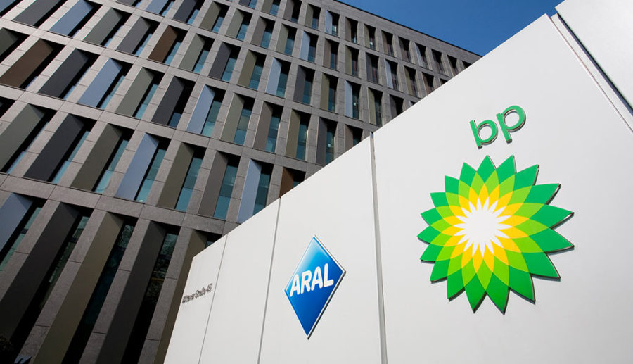 Ölmulti BP korrigiert Prognose für Elektroautos und erneuerbare Energien