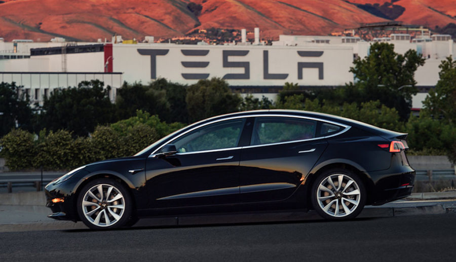 Tesla: Arbeitszeit pro Model 3 um 30 Prozent reduziert
