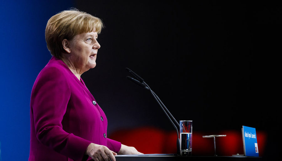 Angela Merkel erwartet "sehr schnelle Einphasung" von Elektromobilität