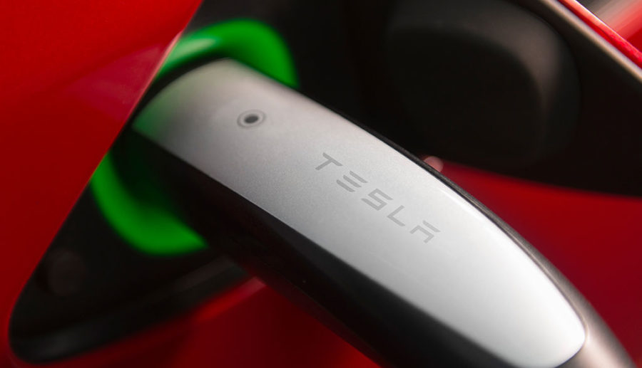 Tesla Model 3 erhält CCS-Ladeanschluß für europäische Schnelllader